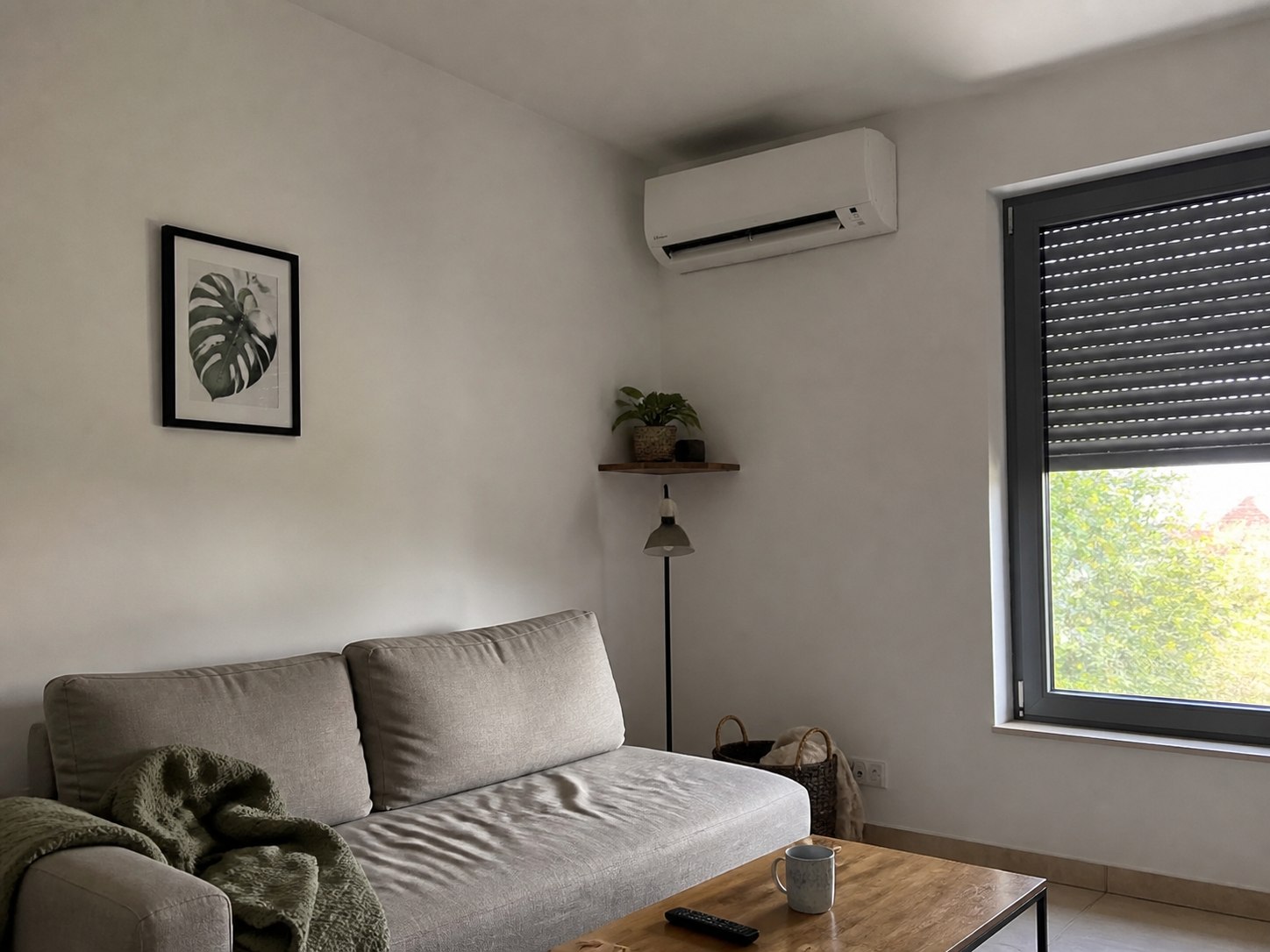 Climatisation réversible installée dans un salon